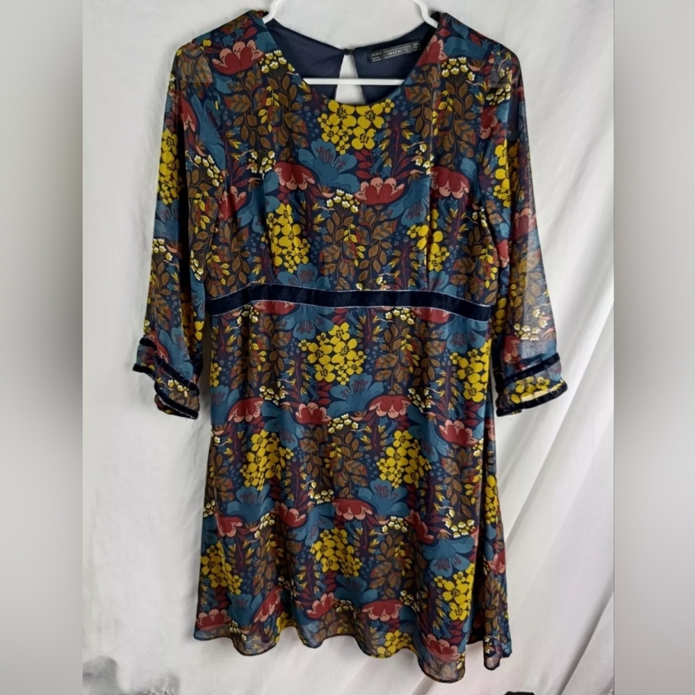 Zara L Mini Open Back 3/4 Sleeve Dress Floral Lined